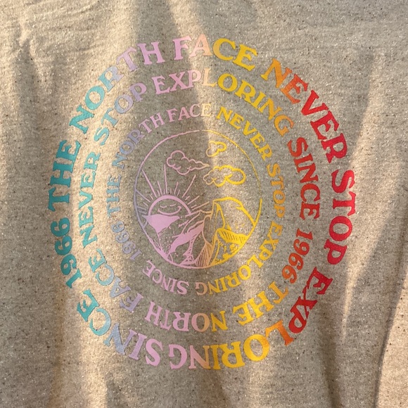 North Face sweatshirt with cool design! Size small - Picture 8 of 9